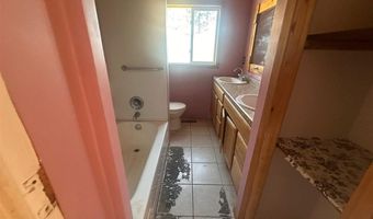28 Cypress Blvd, Babbitt, MN 55706