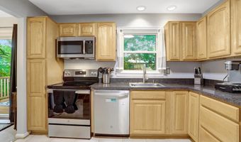 4518 FLINTSTONE Rd, Alexandria, VA 22306