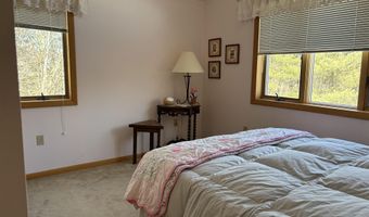 20 Merrill Rd, Campton, NH 03223