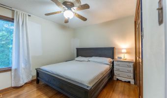 2125 Duffer Ln, Batesville, AR 72501