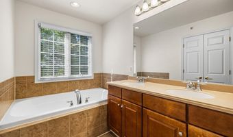 129 HEARTH Ct, Baltimore, MD 21212