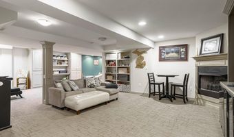 4614 Sawgrass Dr W, Ann Arbor, MI 48108