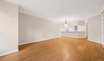 6940 FAIRFAX Dr 200, Arlington, VA 22213
