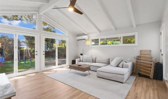 5633 Kanau St, Honolulu, HI 96821