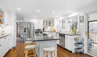 4 Intrepid Ln, Jamestown, RI 02835