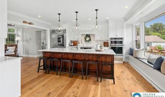 2458 Riverbend Rd, Allentown, PA 18103