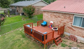 904 N St, Barling, AR 72923