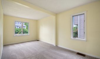 39431 N Oak Ave, Antioch, IL 60002