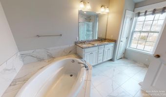 2794 Ashcombe Dr, Ann Arbor, MI 48105