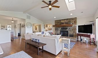 37 Tiree Dr, Bella Vista, AR 72715