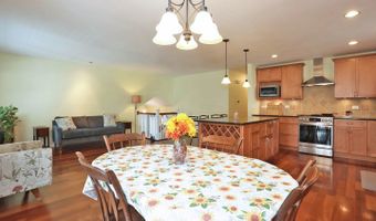 910 S Vista Dr, Algonquin, IL 60102