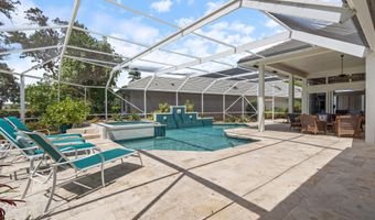 201 Orange Tree Dr, Atlantis, FL 33462