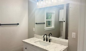 905 Hickory St, Altus, OK 73521