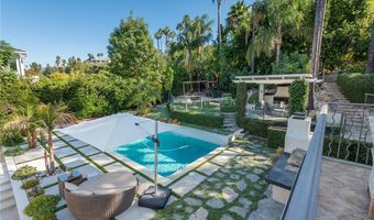 17980 Rancho St, Encino, CA 91316