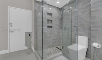 18011 Biscayne Blvd PH04, Aventura, FL 33160