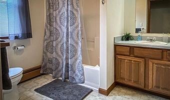 21 Annandale Ter, Newport, RI 02840