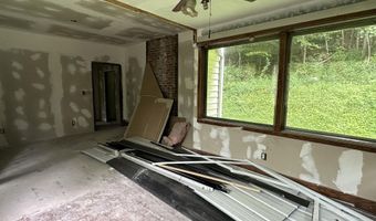 210 Callahan Ave, Appalachia, VA 24216