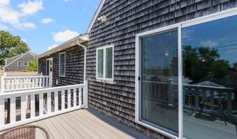 27 Ocean View Dr, Middletown, RI 02842