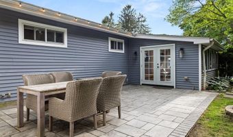 93 Wildwood Trl, East Greenwich, RI 02818