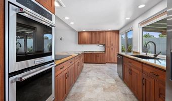 5020 Park Rim Dr, San Diego, CA 92117
