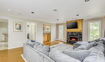 14 S Post Ln, Airmont, NY 10952