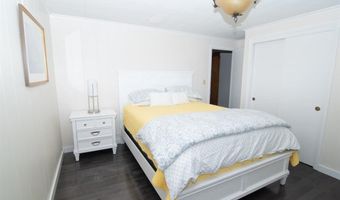 15 Treasure Rd, Narragansett, RI 02882