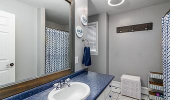 58 Alfred Ave, Johnston, RI 02919