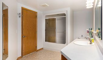 10011 E Rivershore Dr SE, Alto, MI 49302