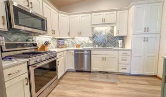 1959 Mesquite Loop, Bismarck, ND 58503