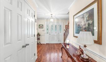230 TREE TOP Ln, Hockessin, DE 19707
