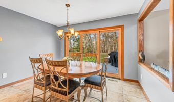 6 Lyndenwood Dr, Brookfield, CT 06804