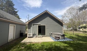 373 Spring Rd, Augusta, ME 04330