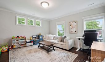 2637 Springway Dr, Charlotte, NC 28205
