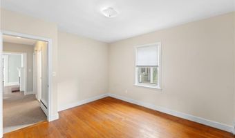 692 Hope St 1, Bristol, RI 02809