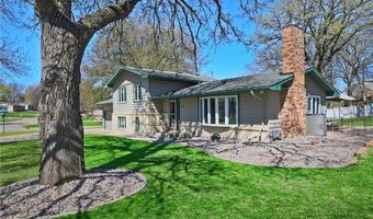 1210 Southview Ln, Albert Lea, MN 56007