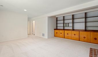 4300 ROBERTS Ave, Annandale, VA 22003