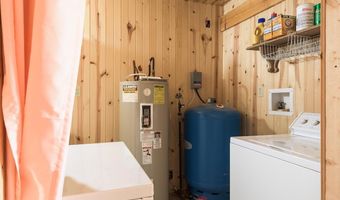 15 S RAINBOW Dr, Cora, WY 82925