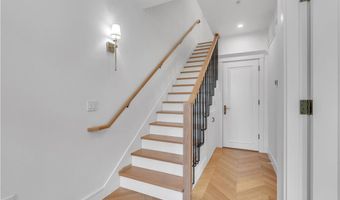 500 SW B St 3, Bentonville, AR 72712