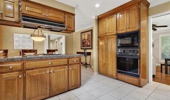 1330 Evergreen Dr, Bartlesville, OK 74006