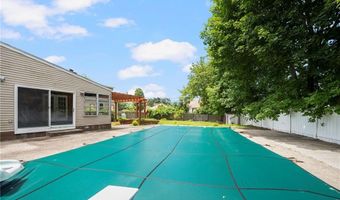 48 Piedmont St, Woonsocket, RI 02895