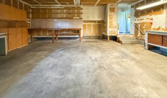 221 MUSSER St, Brookings, OR 97415