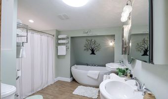 17 Point Ln, Arcadia, IN 46030