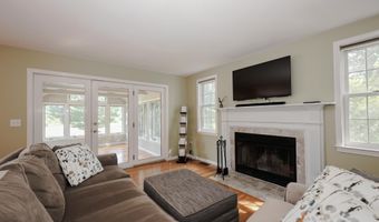 4 Jennifer Ln, Amherst, NH 03031