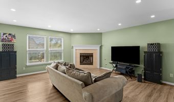 6911 Woodland Heights Dr, Avon, IN 46123