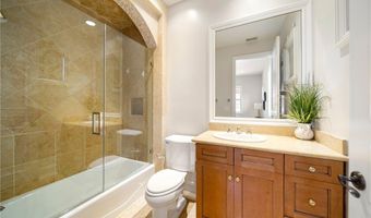 15850 Seville Ln, Encino, CA 91436