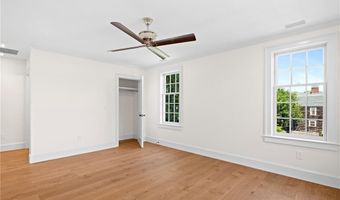 75 Bridge St, Newport, RI 02840