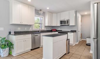 4209 HAWKINS Ln, Barboursville, VA 22923