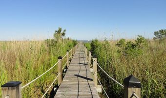 130 Bay Ave, Apalachicola, FL 32320