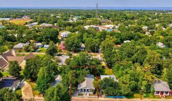241 Washington St, Bay St. Louis, MS 39520
