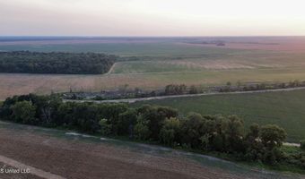 Bolivar Road, Benoit, MS 38725